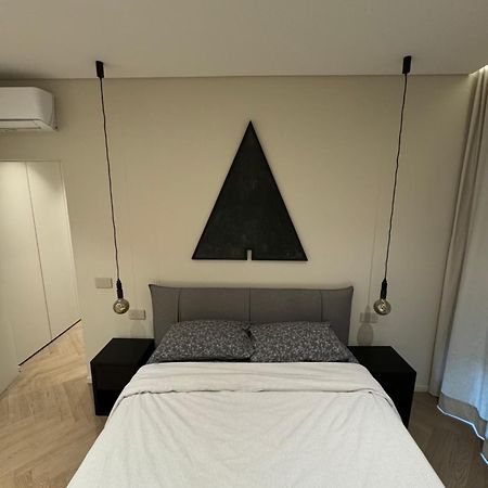 Duca Dei Navigli - Luxury Apartment In Милан Экстерьер фото